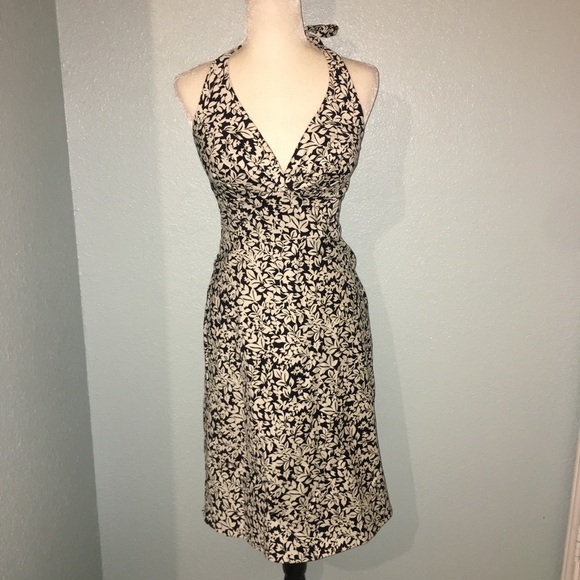 White House Black Market Dresses & Skirts - WHBM Halter Dress Flare V Neck Padded Size 0